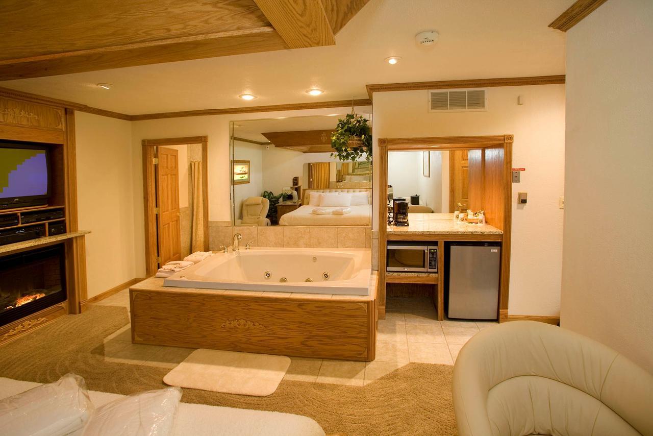 Sybaris Pool Suites Northbrook - Adults Only Glenview Exteriör bild